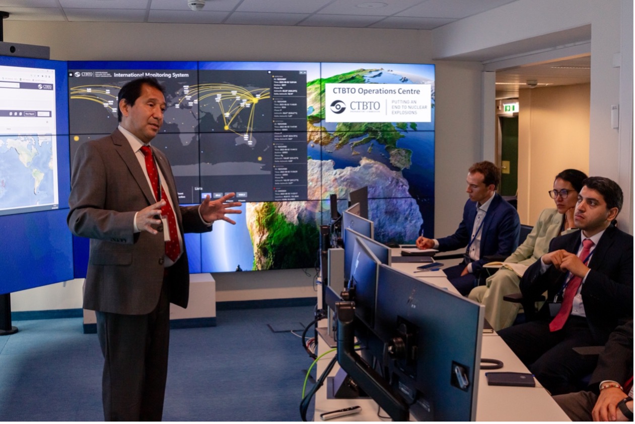 We visited the operations centre of the Comprehensive Nuclear-Test-Ban Treaty Organization to learn more about its International Monitoring System. 